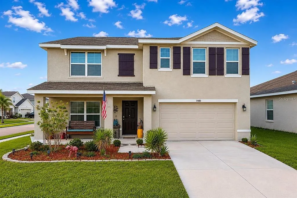 5 bed, 3.0 bath, 2674 sqft, $2,650 — Photo 1