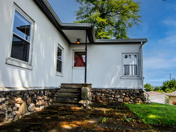 18 Thamsen Dr, Stony Pt, NY 10980