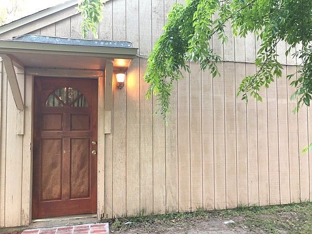 1st image of 4001 Chipola St