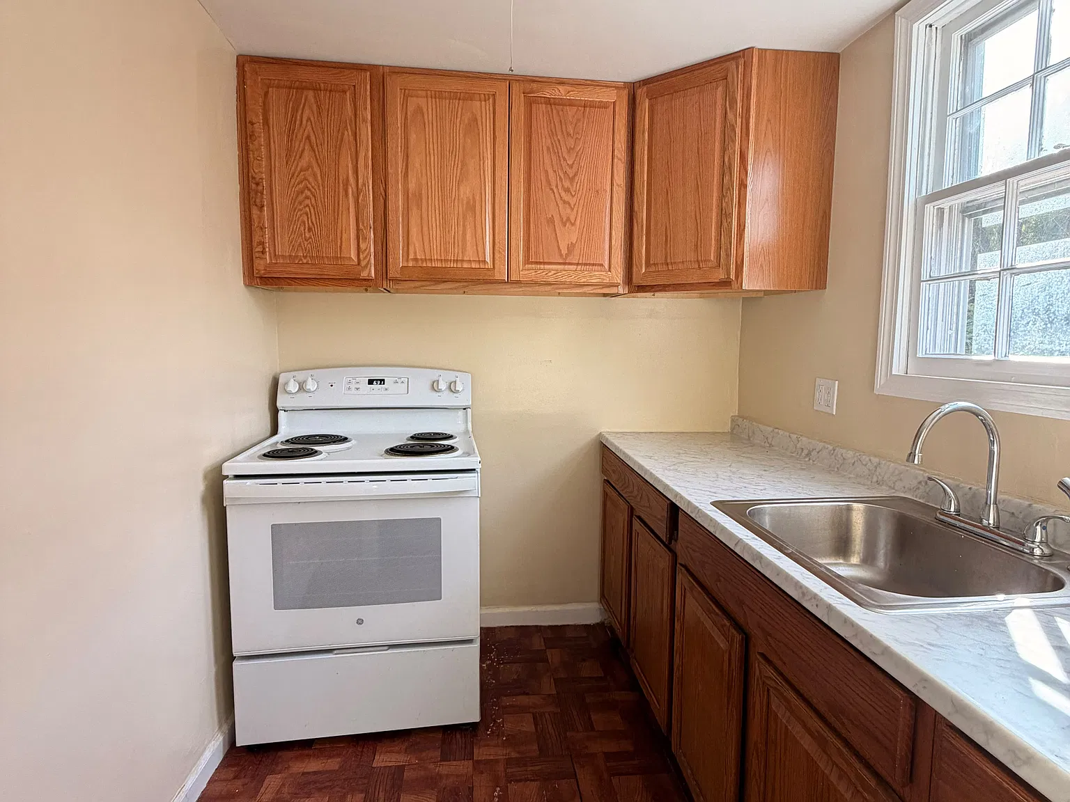 3 bed, $1,575 — Photo 1