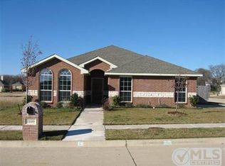 1100 Monticello Dr, Azle, TX 76020
