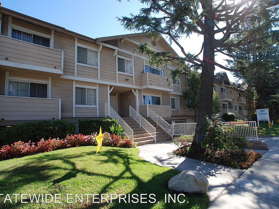 1st image of 7540 Haskell Ave APT 26