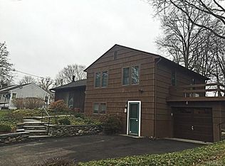 28 Greenvale Farms Rd, Poughkeepsie, NY 12603