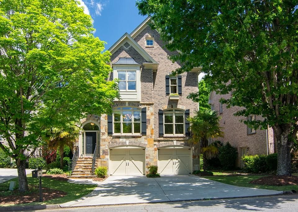1st image of 2325 Briarcliff Cmns NE