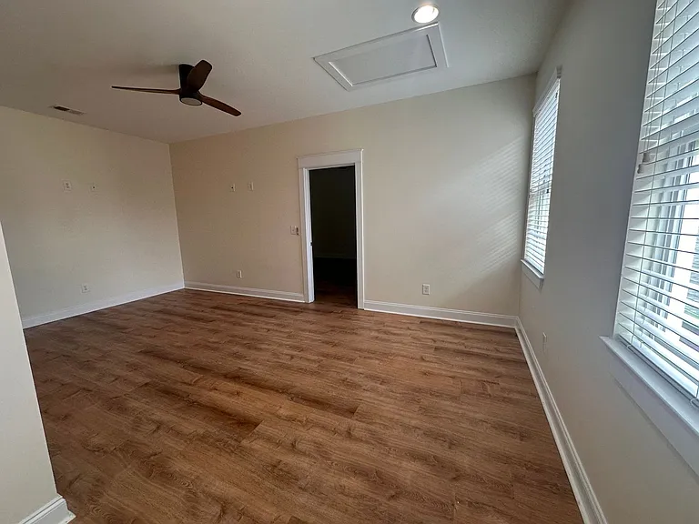 754 Murray Ave — Photo 29
