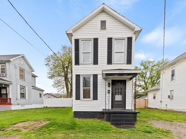 2132 Hoge Ave, Zanesville, OH 43701