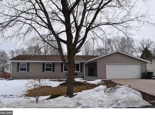 441 5th St N, Winsted, MN 55395