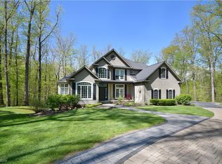 16880 Cats Den Rd, Chagrin Falls, OH 44023