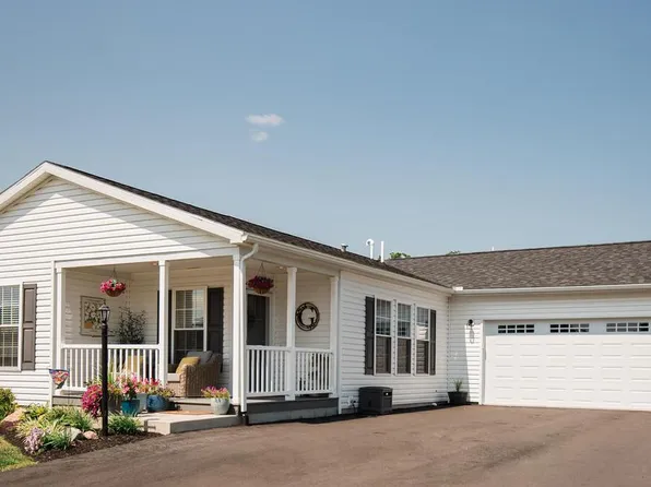 180 Eagles Watch Dr S, Bechtelsville, PA 19505