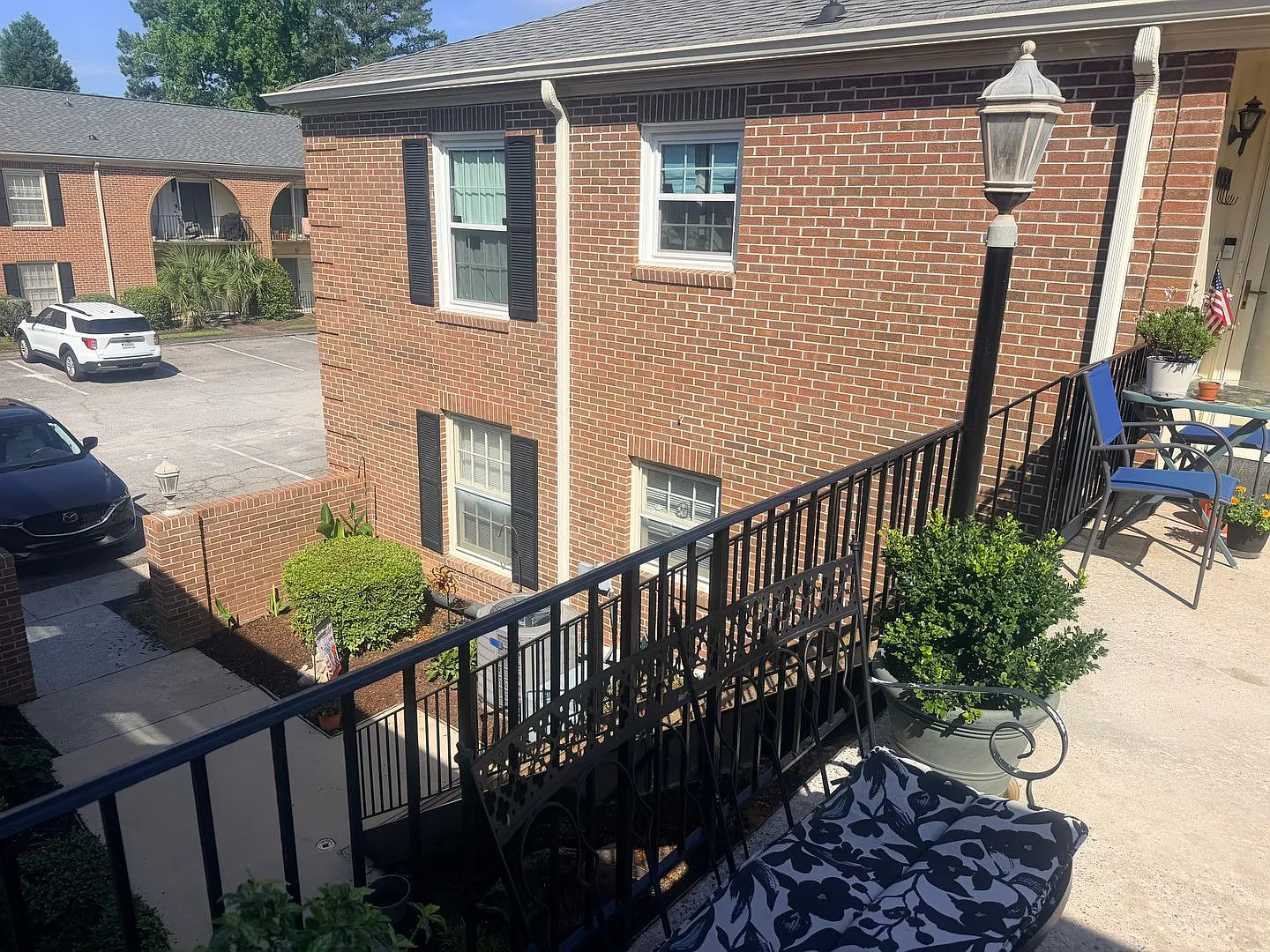 Forest Acres - Lakeshore Condominiums — Photo 4