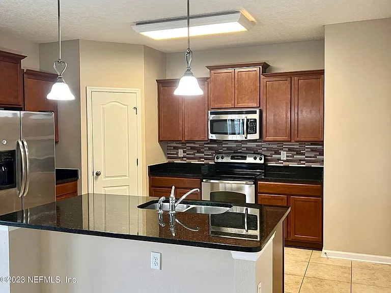15691 Tisons Bluff Rd — Photo 4