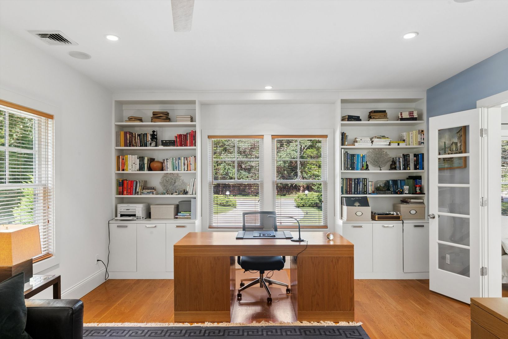  Office.