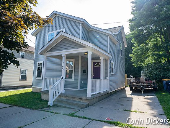 3rd image of 743 Dolbee Ave SE