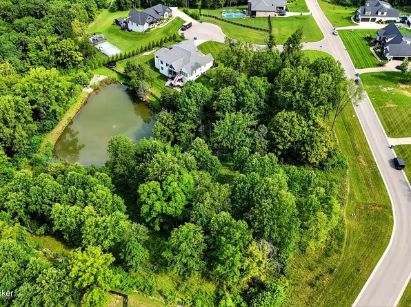 5502 Farmhouse Dr, Crestwood, KY 40014