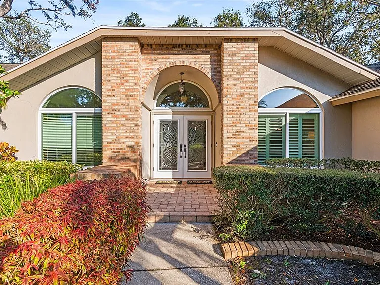 10285 Barry Dr — Photo 3
