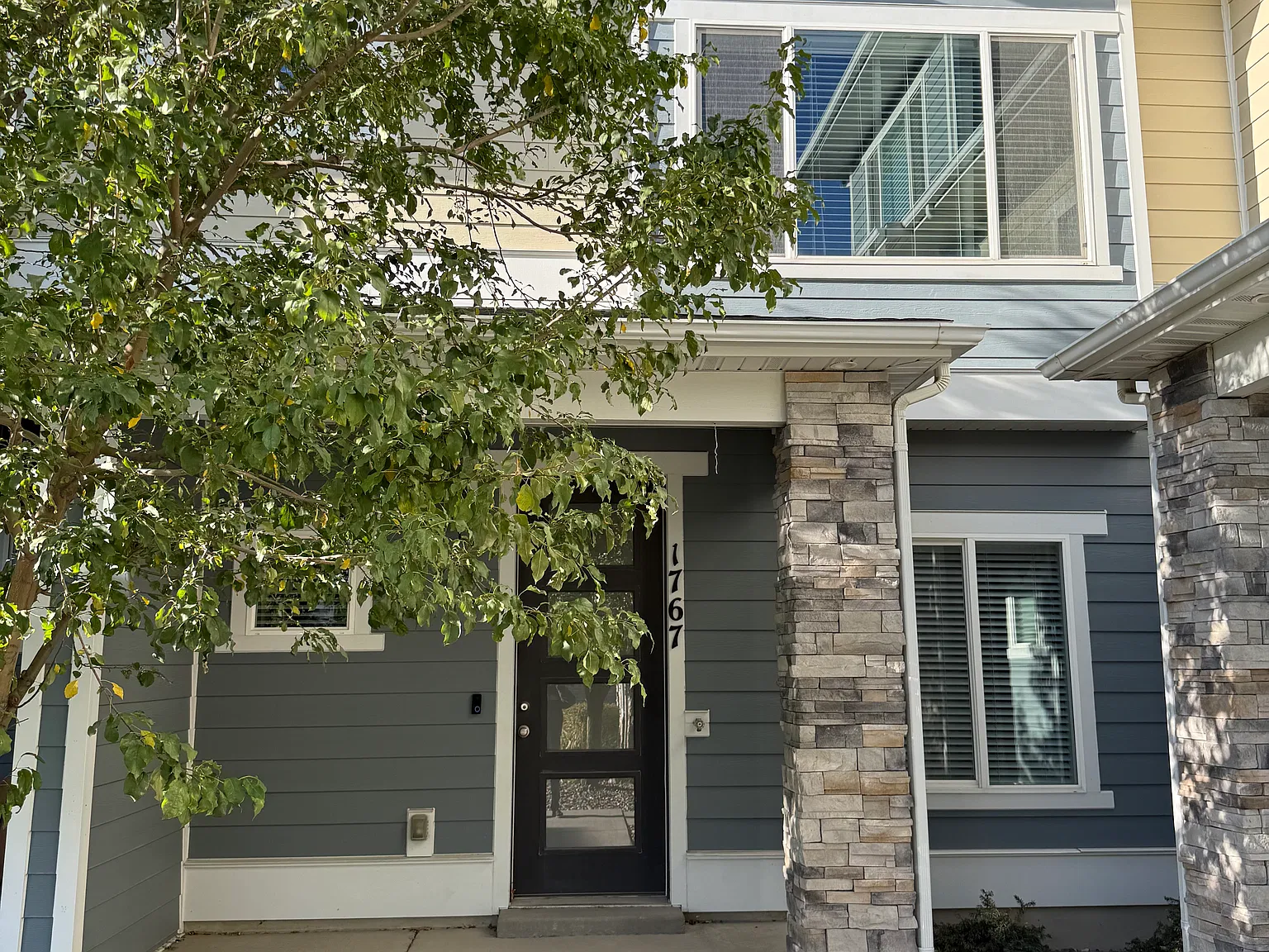 2 bed, 1072 sqft, $2,500 — Photo 2