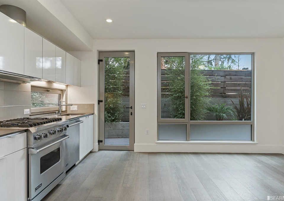 1st image of 25 Dolores St