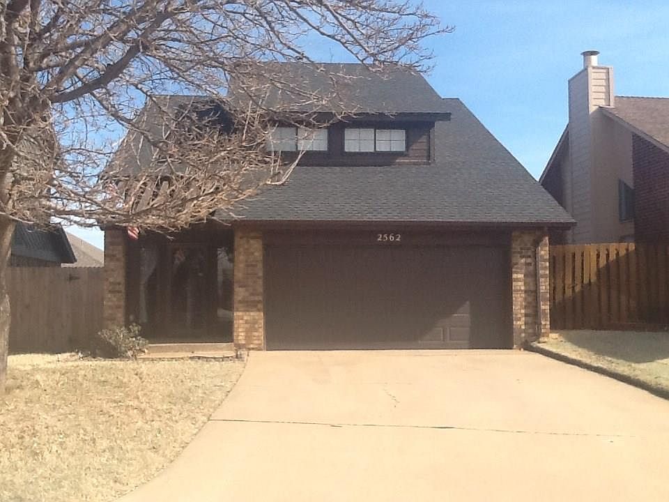1st image of 2562 Lynn Ln