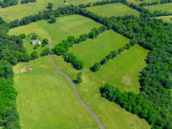 2639 Weisenberger Mill Rd, Midway, KY 40347