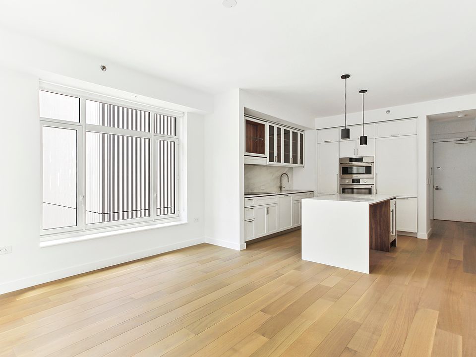 1st image of 115 E 55th St APT 7A