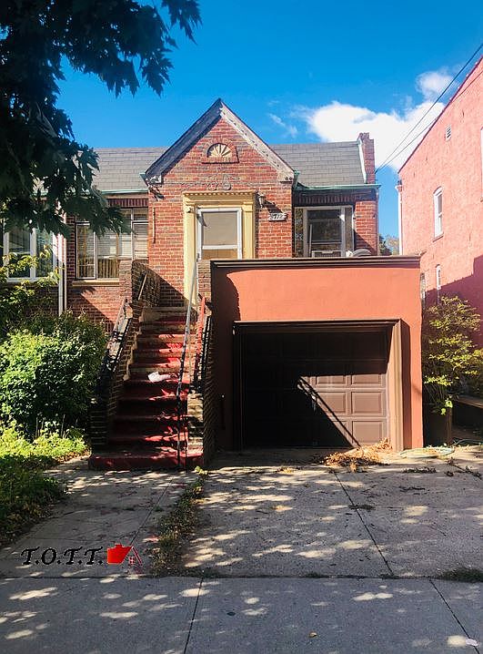 2nd image of 1772 E 28th St