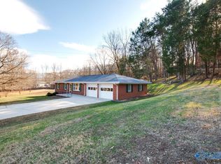 248 Dug Hill Rd, Brownsboro, AL 35741