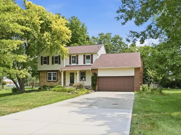 7590 Rolling Meadows Dr, West Chester, OH 45069