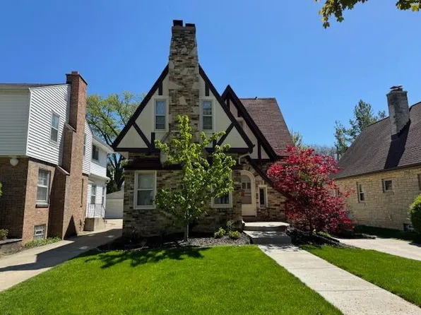 5358 North Kent AVENUE, Whitefish Bay, WI 53217