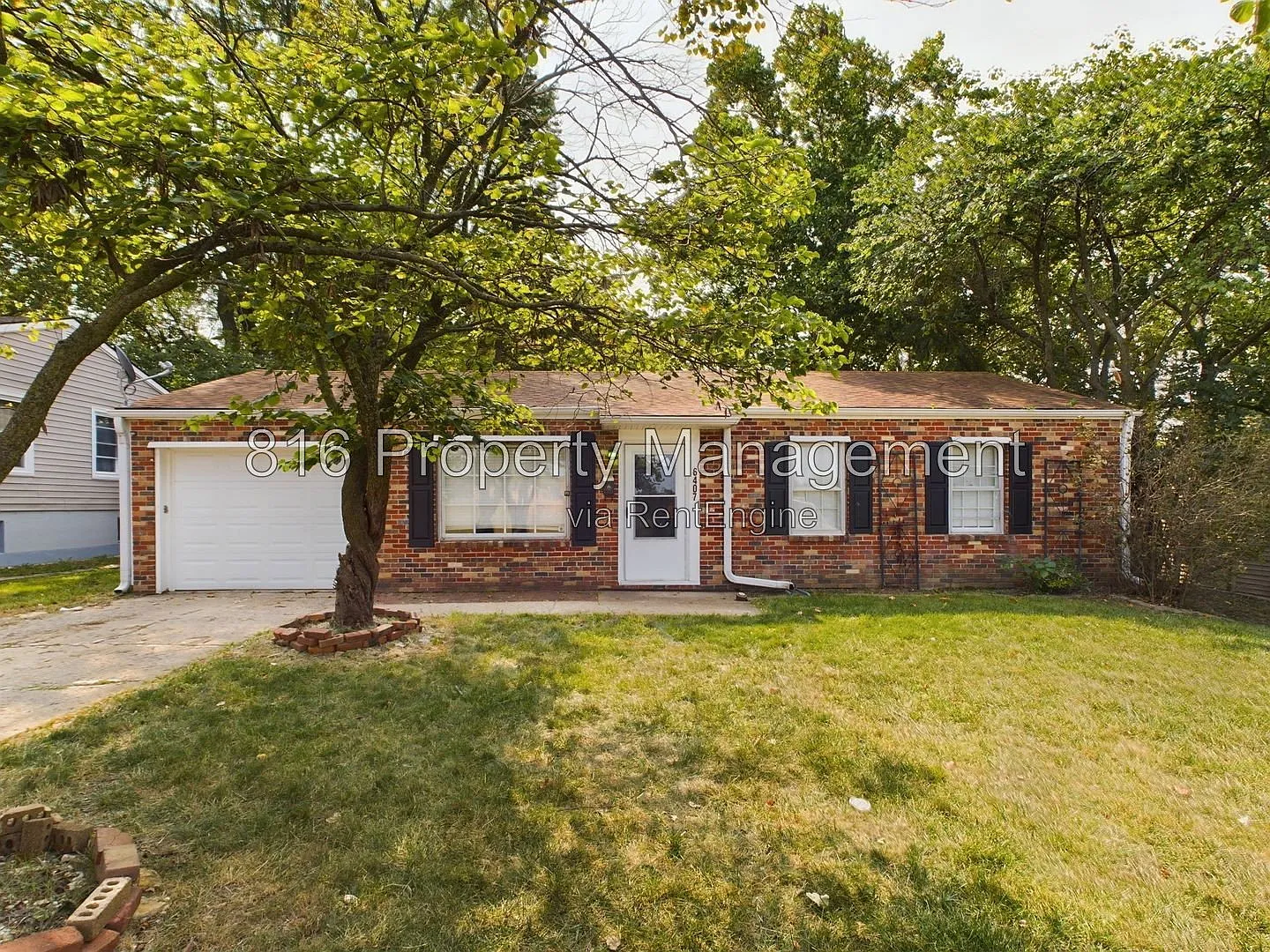 3 bed, 1.0 bath, 1117 sqft, $1,400 — Photo 1