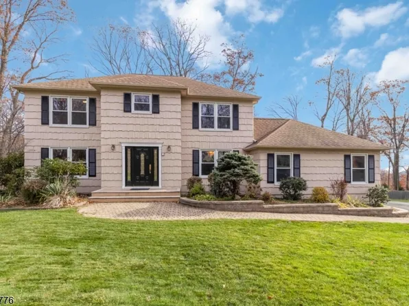 7 Drake Ct, Randolph Twp., NJ 07869