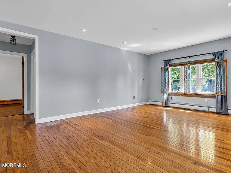 105 Longfellow Ave — Photo 7