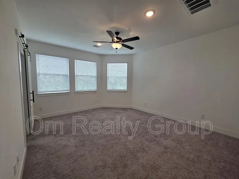 18710 Colorado River Ln — Photo 19