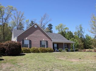 380 Plantation Ridge Ct, Loganville, GA 30052
