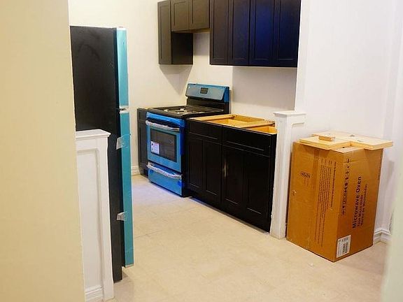 5th image of 8615 Elmhurst Ave APT 1L