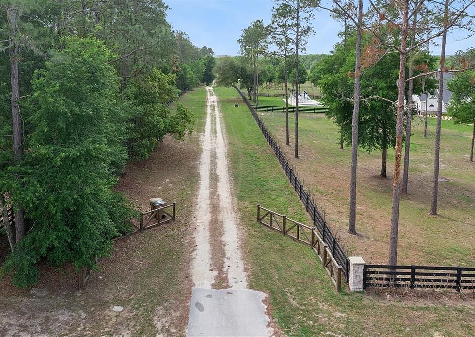 1st image of Lake Seneca Rd