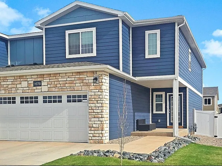 4521 Bobolink Ln #107B — Photo 1