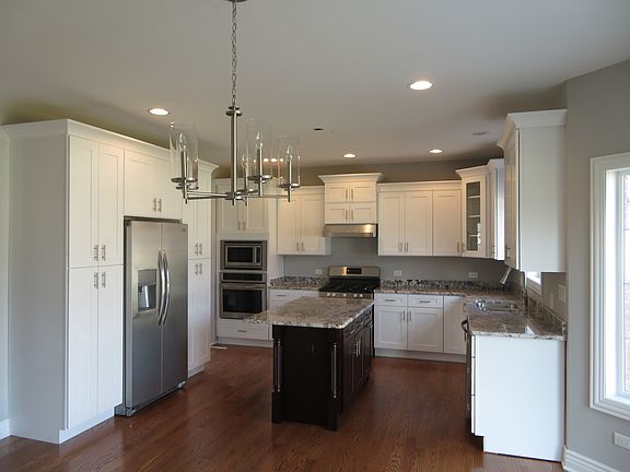 3rd image of 10055 S 80th Ct