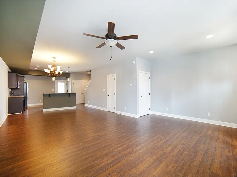 106 Capital St — Photo 2