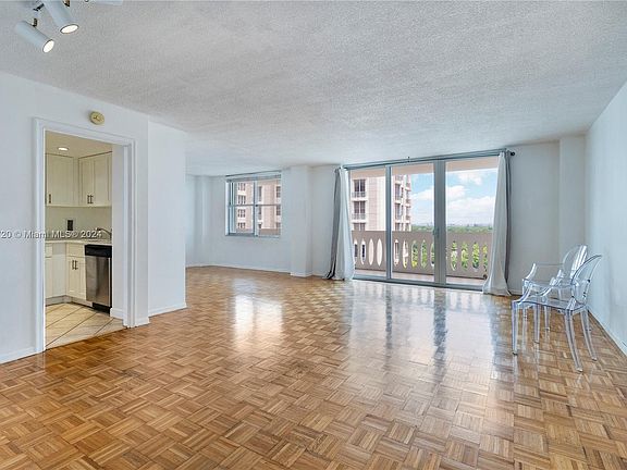 3rd image of 625 Biltmore Way APT 1106