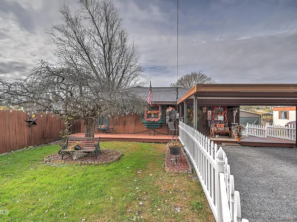 227&225 Old Beason Well Rd, Kingsport, TN 37660