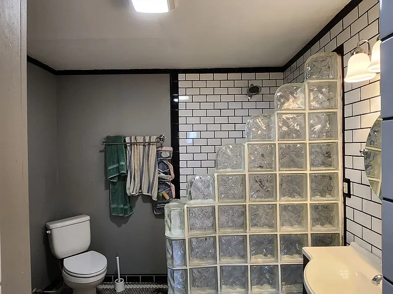 714 Buckingham Pl — Photo 1