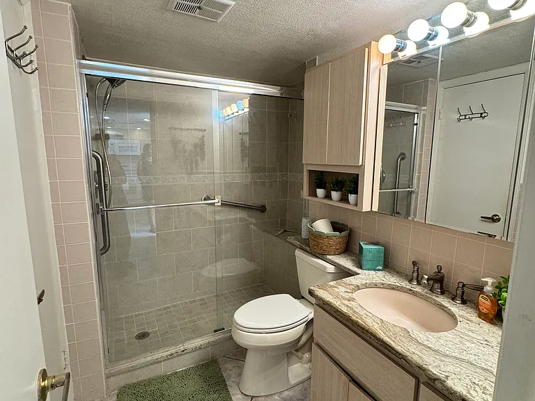 4550 Cove Cir #507 — Photo 20