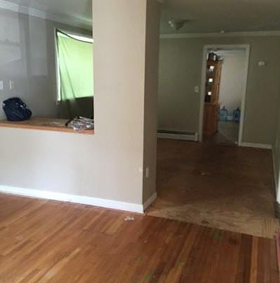 2nd image of 224 Belmont St
