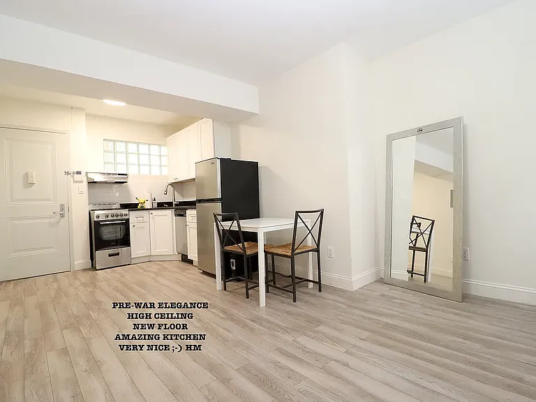 502 W 44th St #2-A — Photo 1