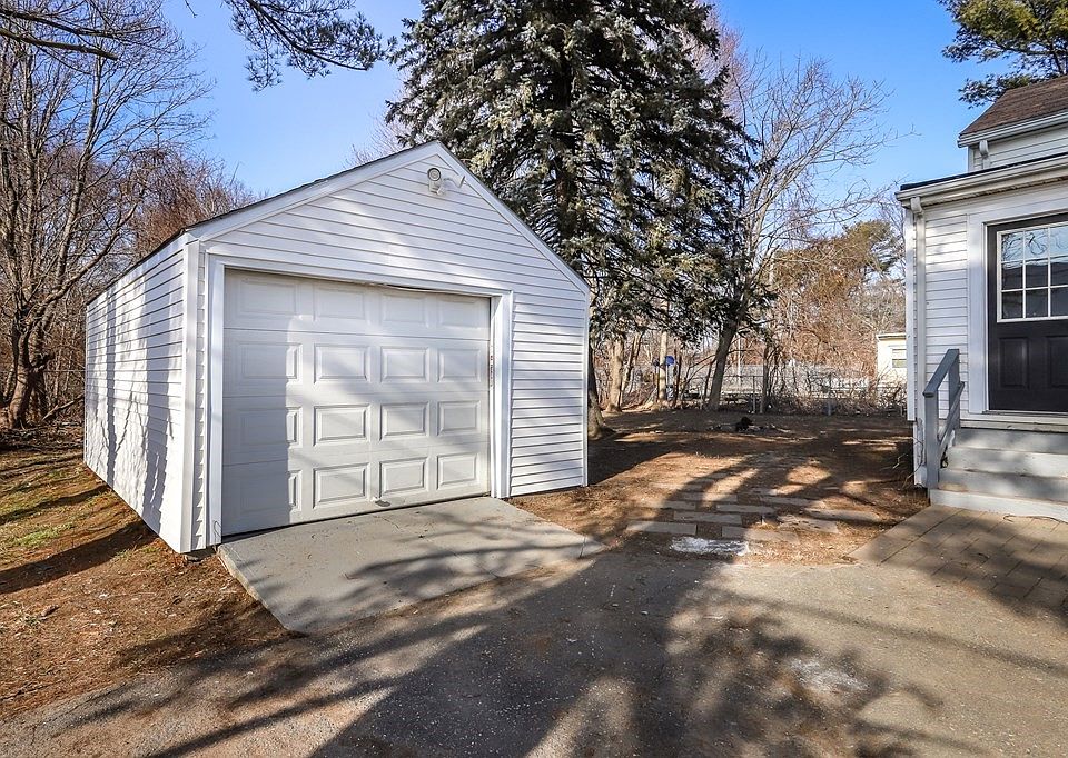 69 Ingell St, Taunton, MA 02780 | Zillow