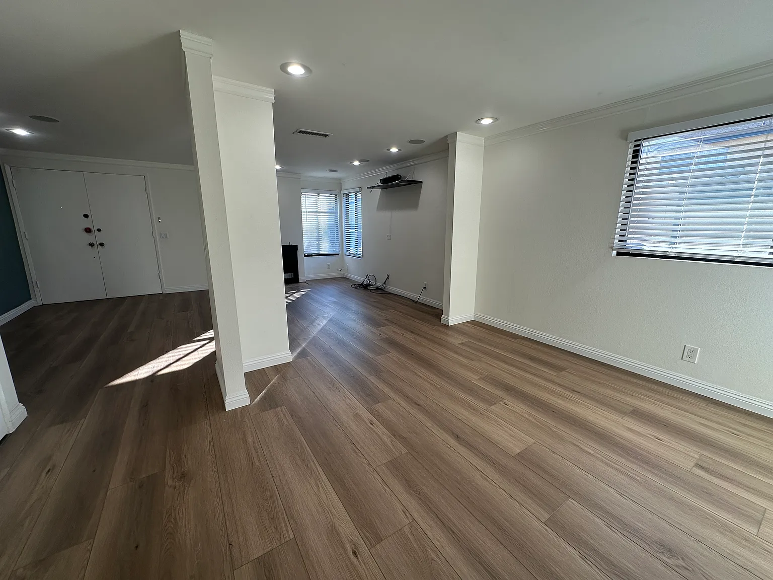 2 bed, 1221 sqft, $2,995 — Photo 4