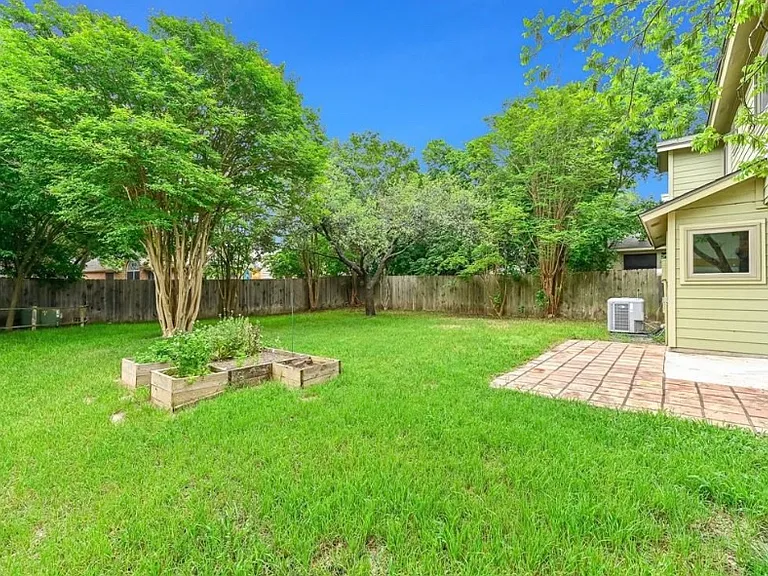 12917 Meehan Dr — Photo 6