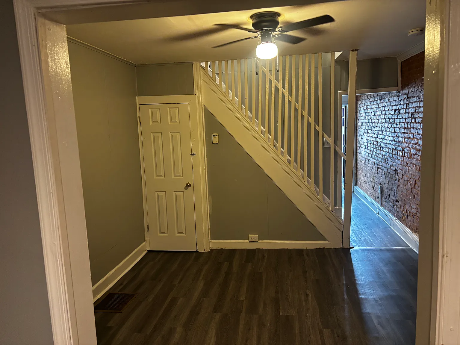 3 bed, $1,350 — Photo 2