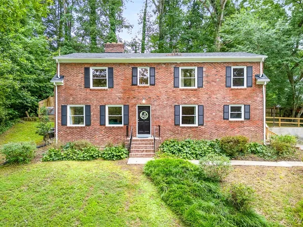 8101 Lake Shore Dr, North Chesterfield, VA 23235
