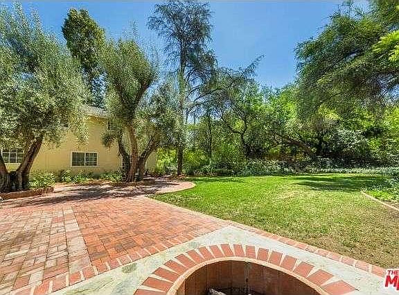 3rd image of 19348 Wells Dr
